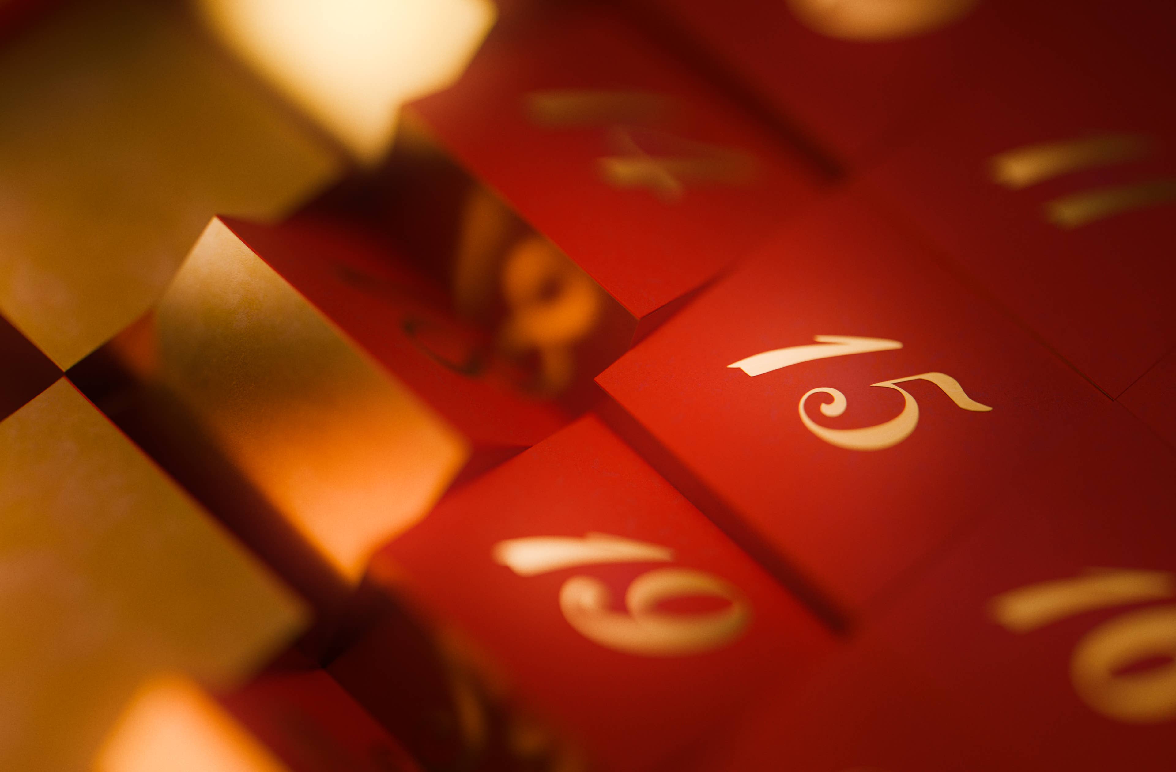 Luxury $1,000 advent calendar with 24 exclusive gifts now half price at ...