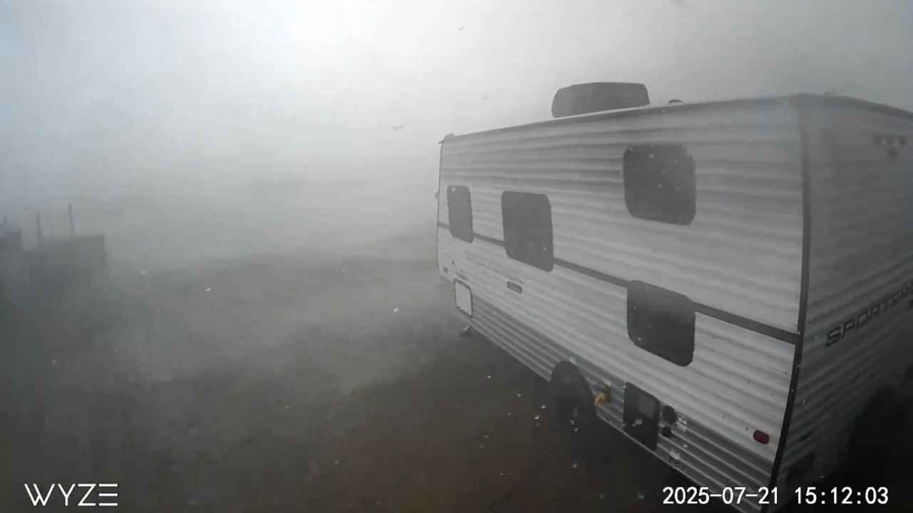 Tornado winds disrupt Texas, lifting RVs and stirring up dust storms