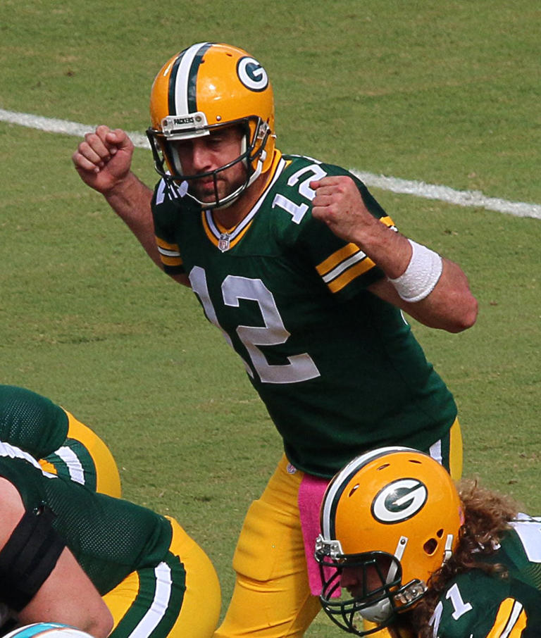 Aaron Rodgers’ family reunion questioned as source claims things aren’t ...