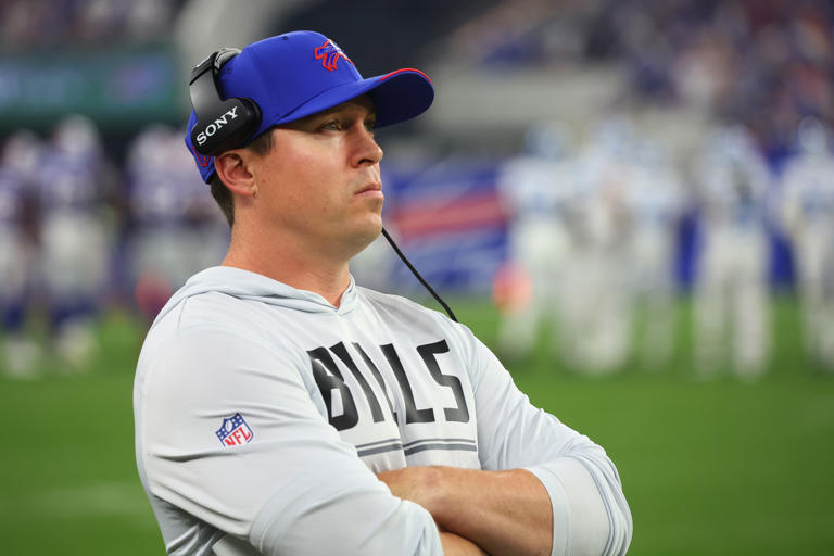 Jim Leonhard has a big to-do list in addressing Bills' defensive ...