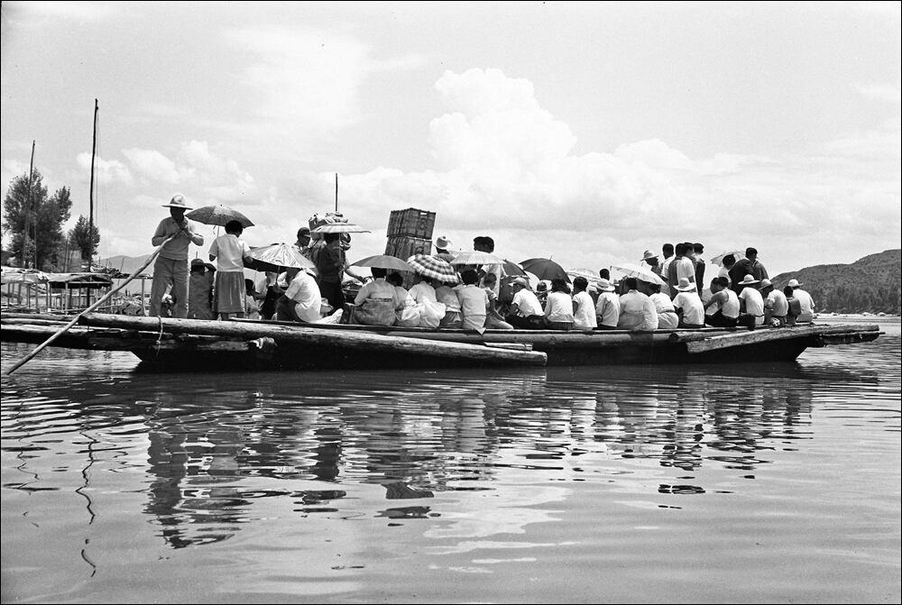 Ttukseom's 1960s-70s scenes in photo exhibition
