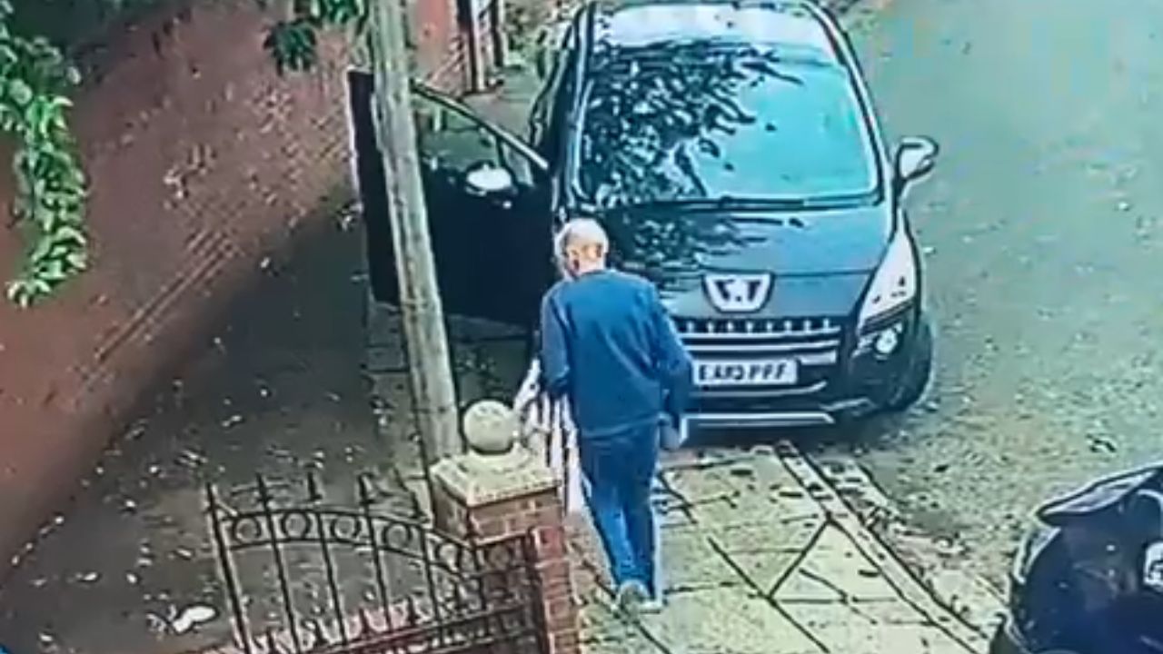 Hilarious clip of 'The Rat Leveler' in action