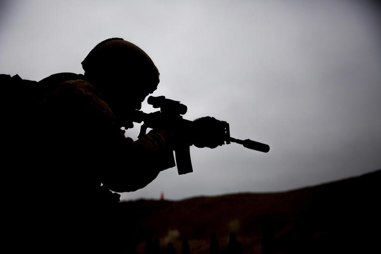 Why some rifle barrels are designed to get thicker toward the muzzle