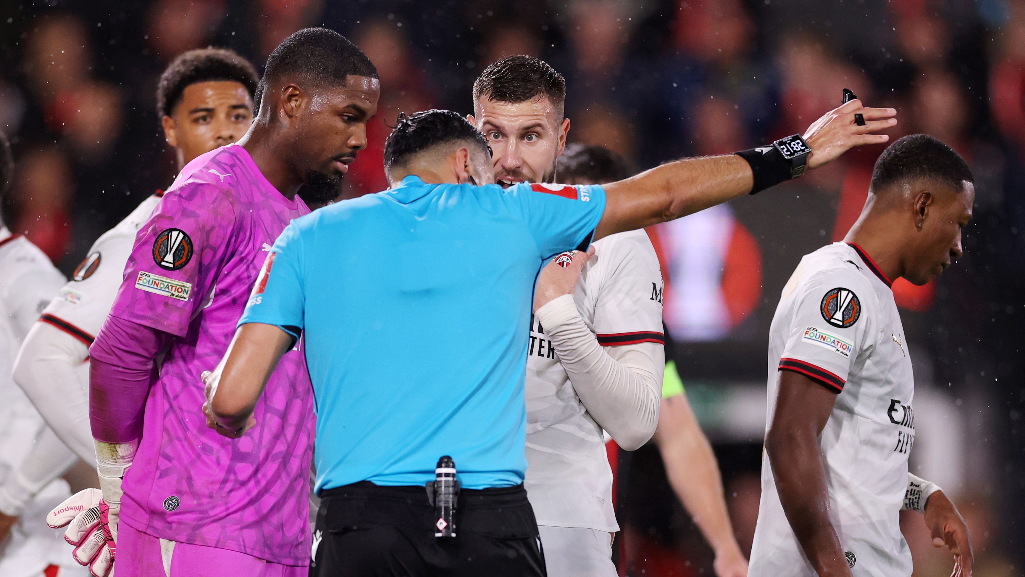 AC Milan player ratings vs Bournemouth: Mike Maignan red card costs ...