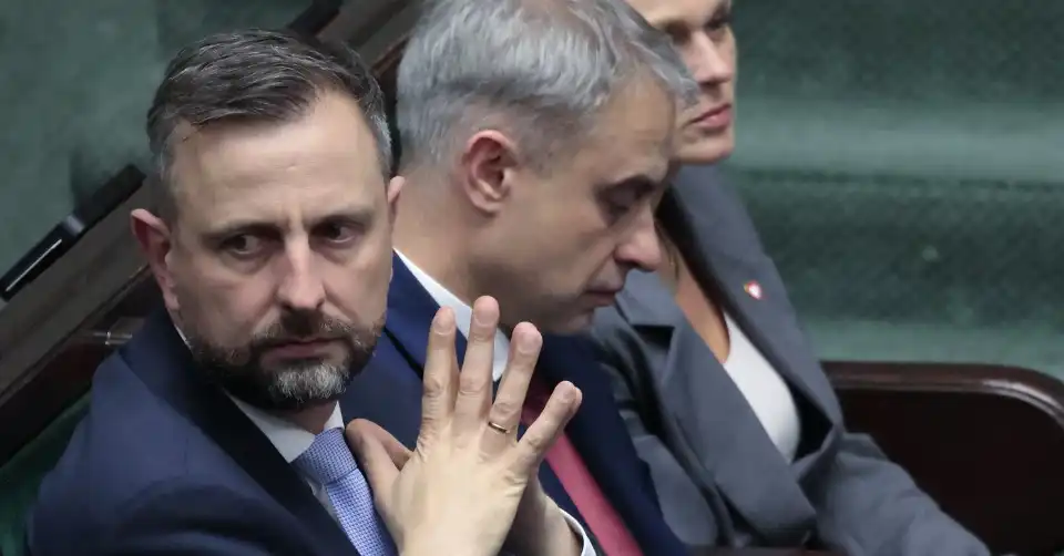 Dwukadencyjność zostaje. Sejm odrzucił projekt PSL. Jest zapowiedź ...