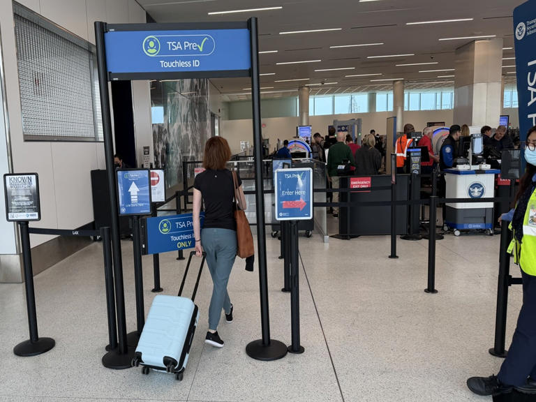 How to sign up for TSA PreCheck touchless ID and skip long airport ...