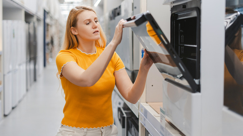 Is your oven costing you money when you're not using it? Here's what ...