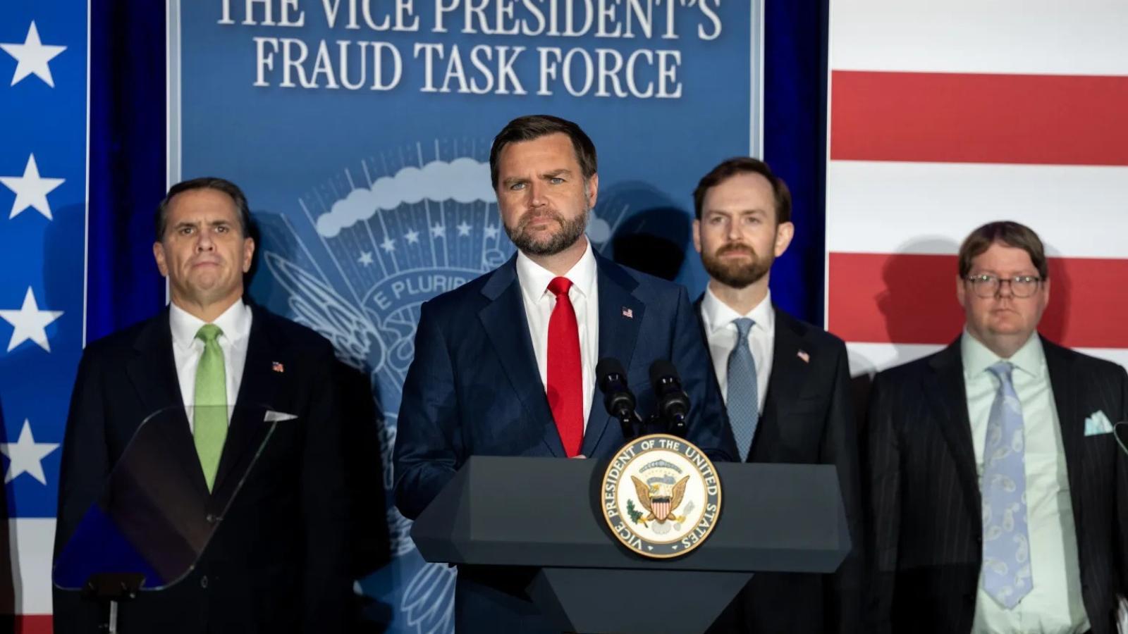 JD Vance faces embarrassing Bengals snub as awkward locker-room visit ...
