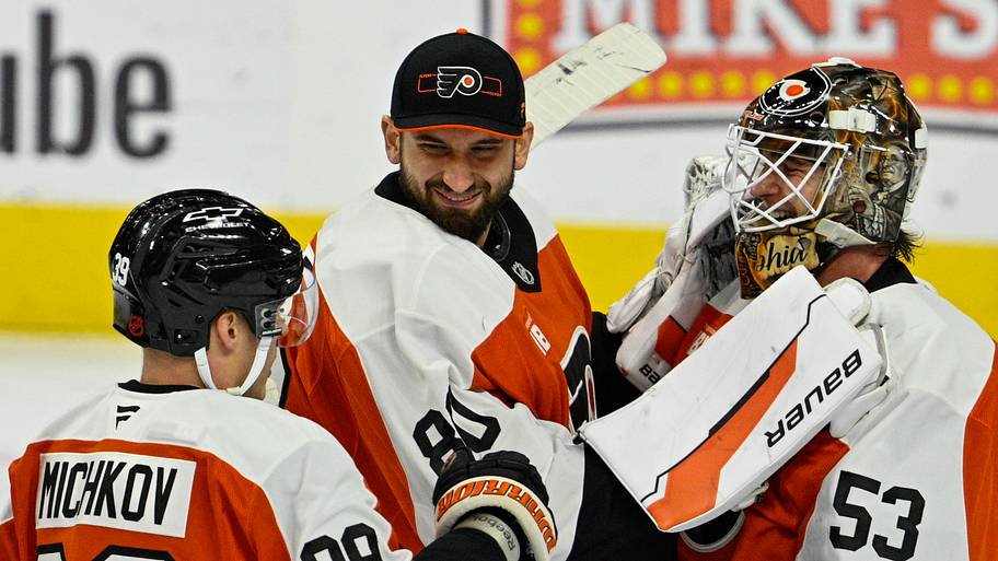 Flyers' goaltending is in rare form so far this season