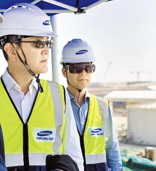 Lee Jae-yong inspects UAE power plant site amid war safety concerns