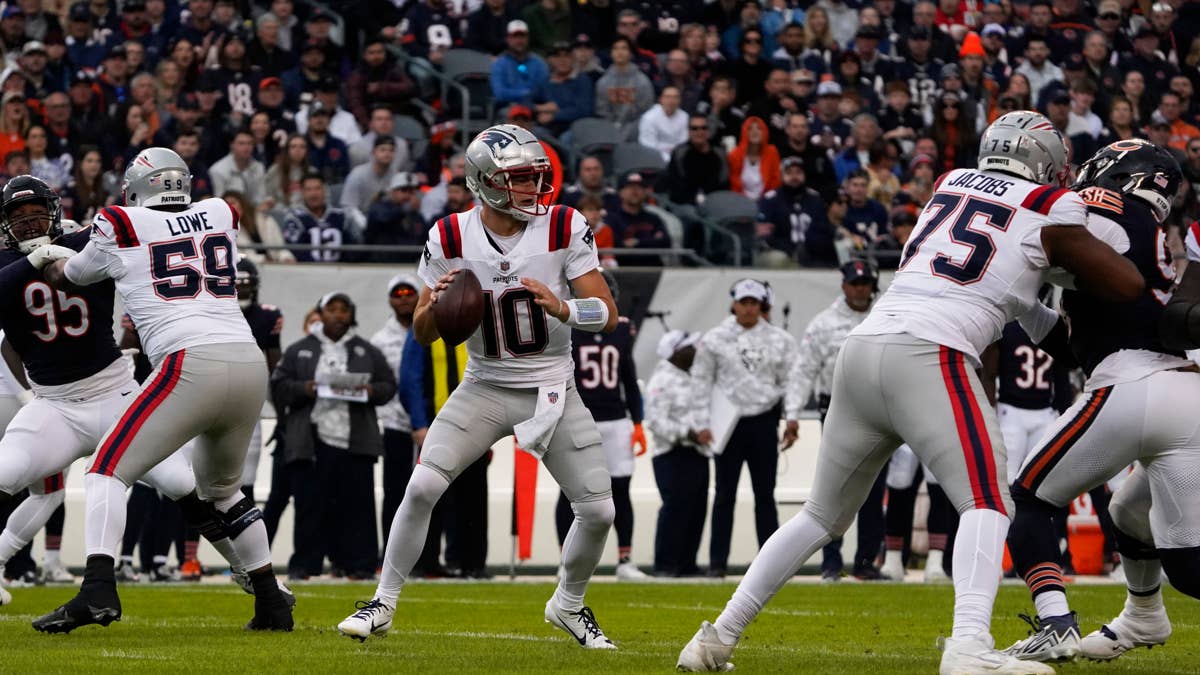 With two chances to take lead, Maye and Patriots can't cash in, fall in Chicago to Bears