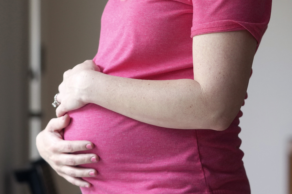 New study reveals how stress during pregnancy may affect fetal brain ...