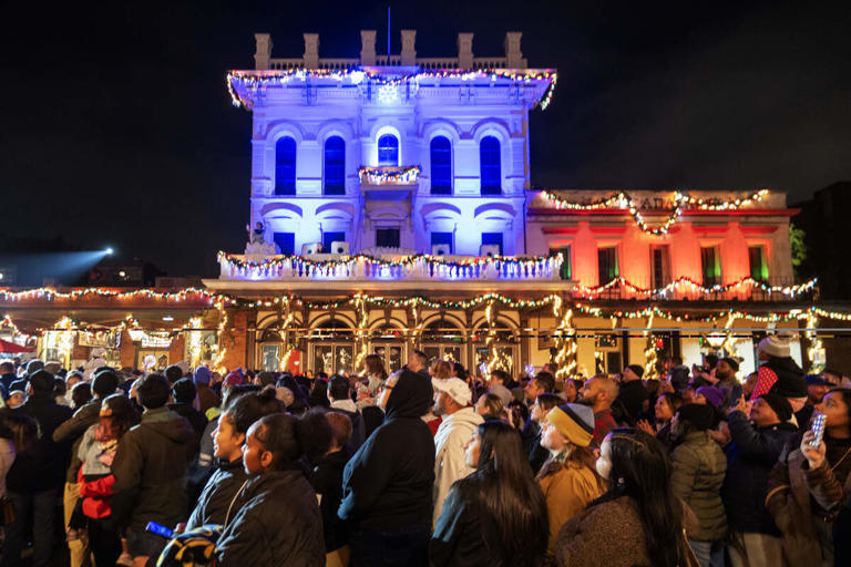 Parking vouchers, gift cards, more on offer with Old Sacramento holiday ...