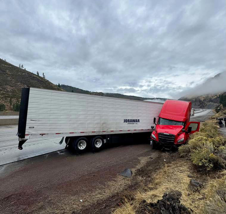 Big rig folds in minor crash on Interstate 80, CHP warns of weather ...
