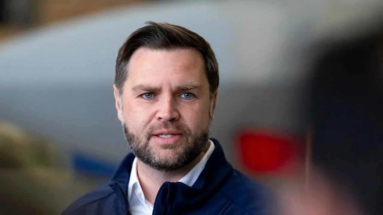 US Vice President JD Vance visits the Cincinnati Bengals practice ...