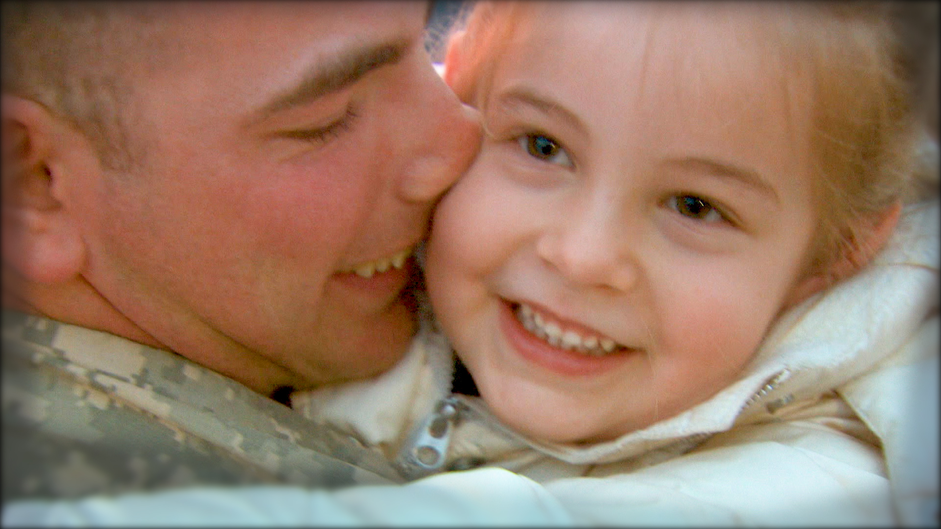 Gift-wrapped surprise homecoming for soldier's daughter | Coming home