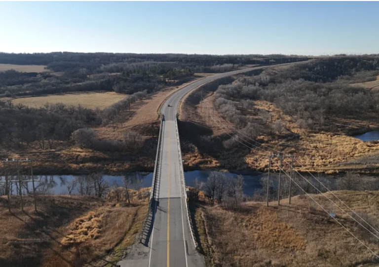 Manitoba plans to build new PTH 10 bridge by fall of 2027