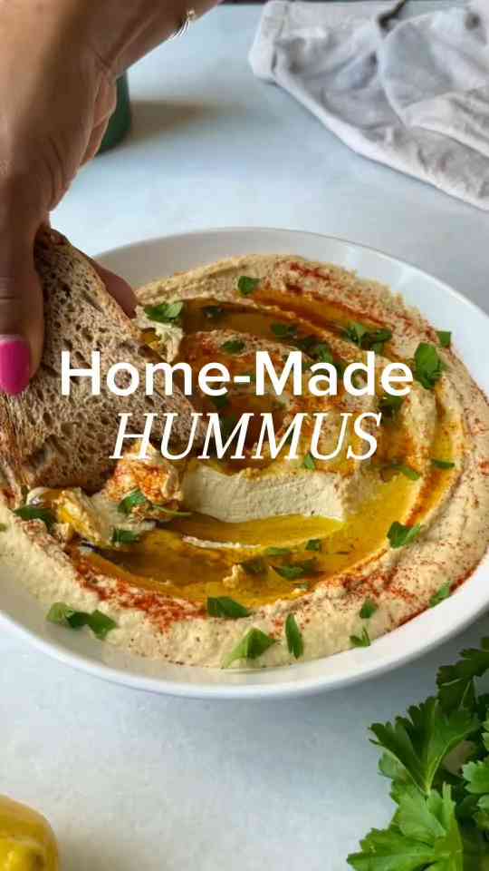 Ultra smooth homemade hummus better than store bought