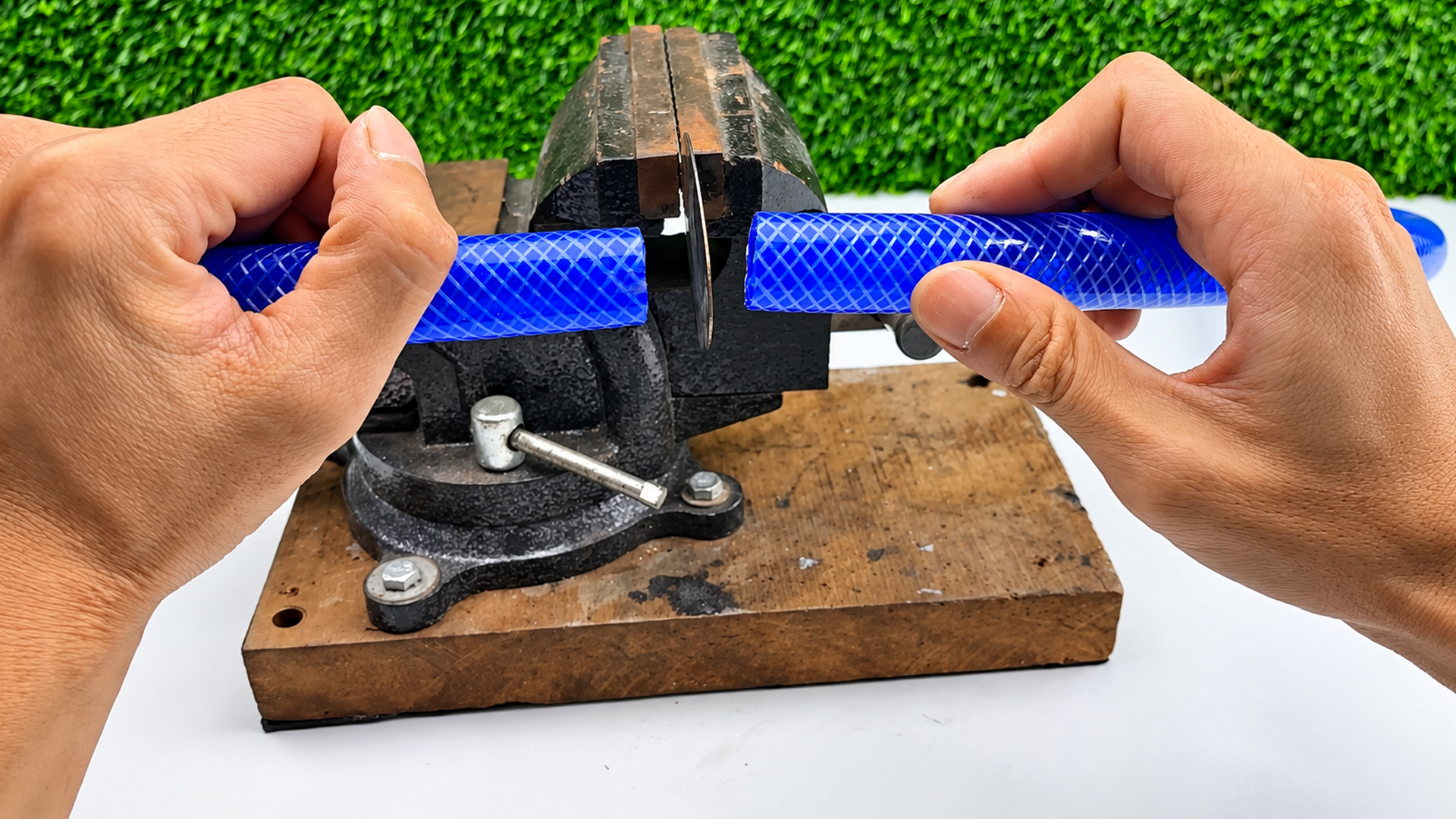 DIY plastic pipe welding using a heated metal spoon