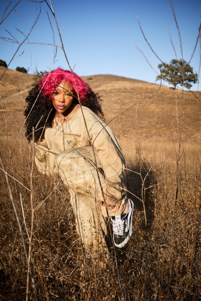 SZA causes frenzy at Foot Locker at the Freehold Mall for Vans release