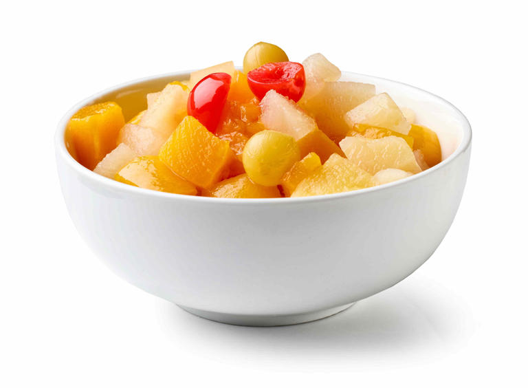 Fruit cocktail sold at Walmart urgently recalled due to dangerously ...