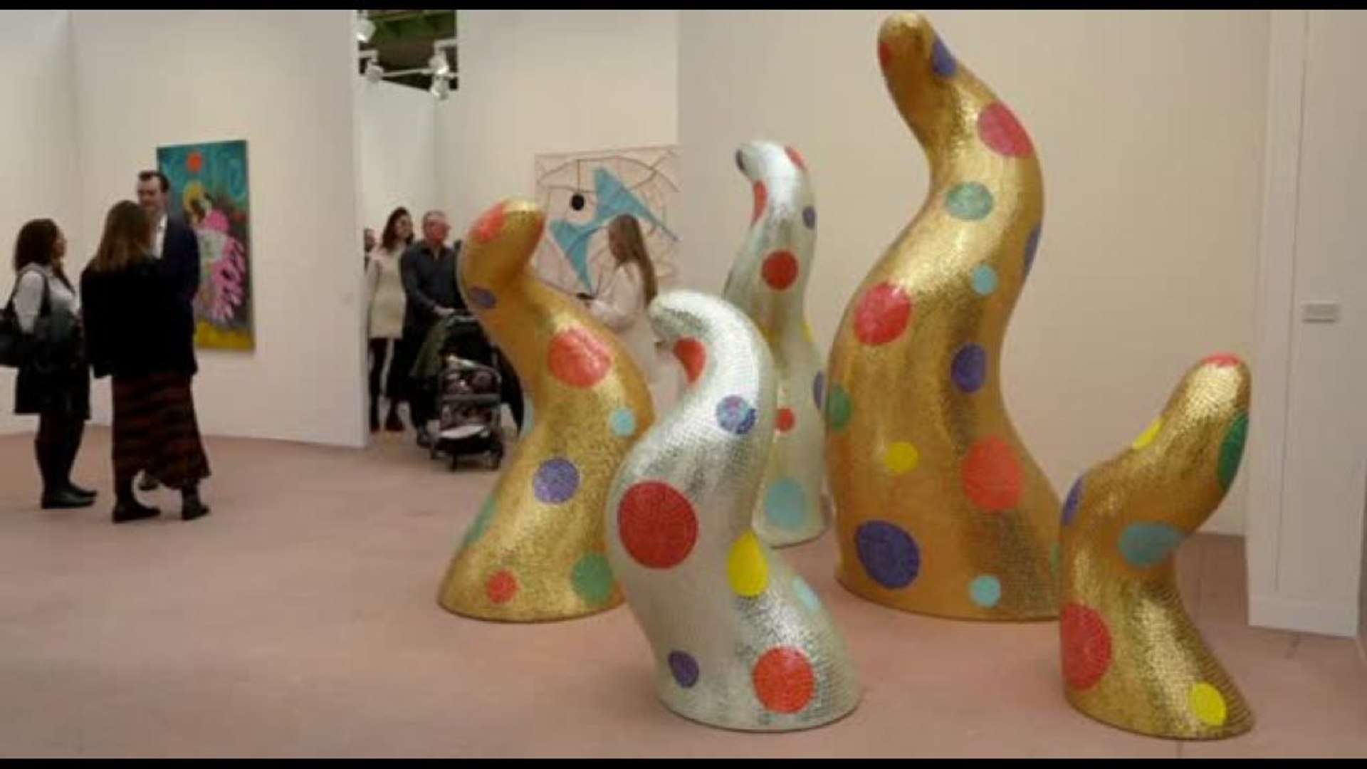 Art Basel Paris, l'ombra delle manifestazioni non ferma il mercato
