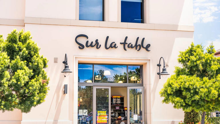 Achieve perfect pie crusts this holiday with Sur La Table's $28 ...