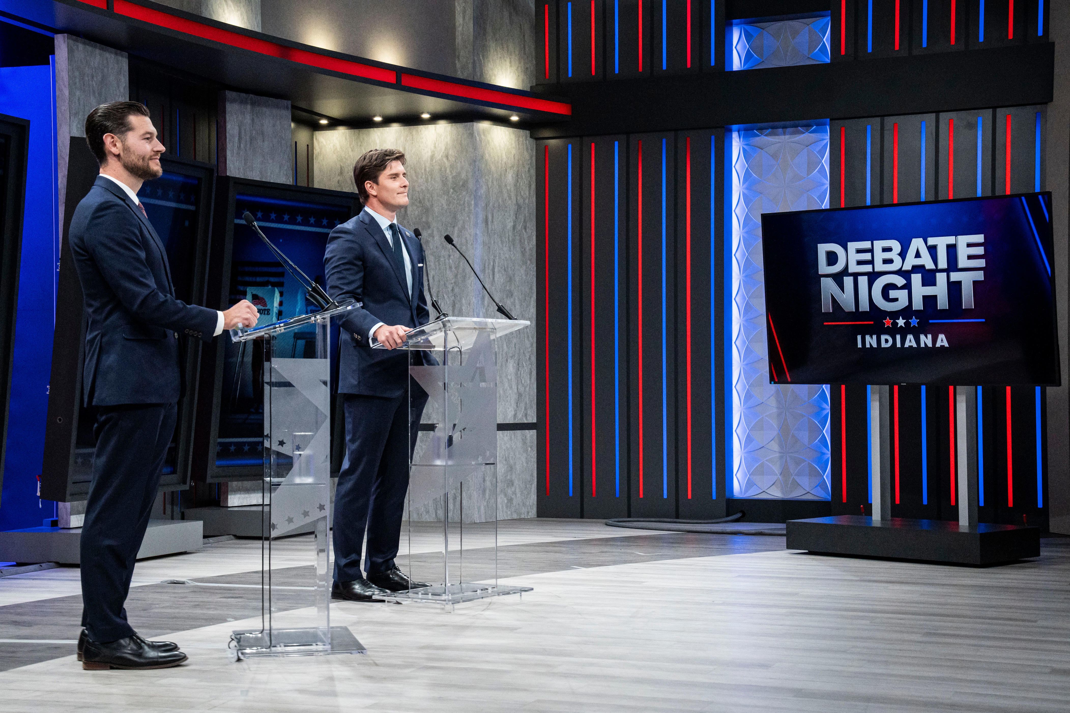 Live updates: Bayh and Engling duel in final secretary of state debate