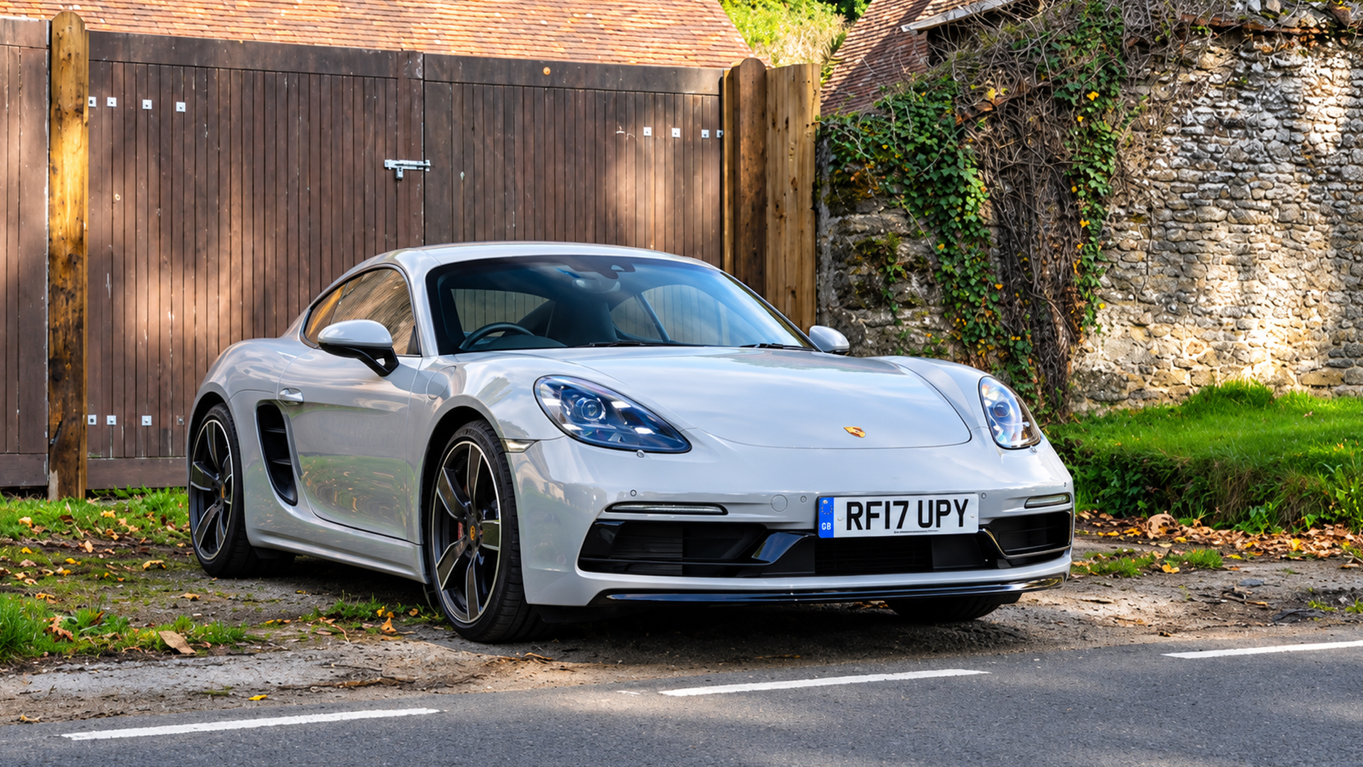 My next daily: Porsche 718 Cayman S test drive