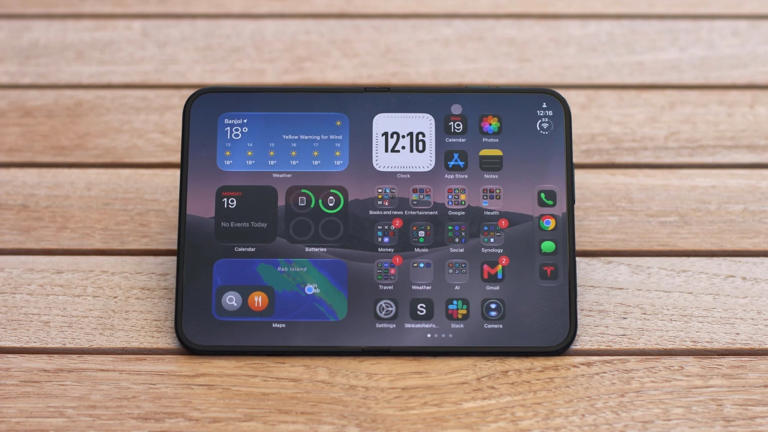 iPhone Duo reviewers dislike this one thing about Apple's foldable