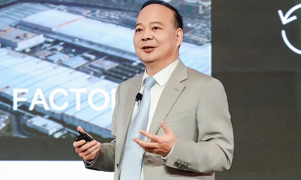 World's largest battery maker CATL's billionaire CEO loses nearly $15B ...