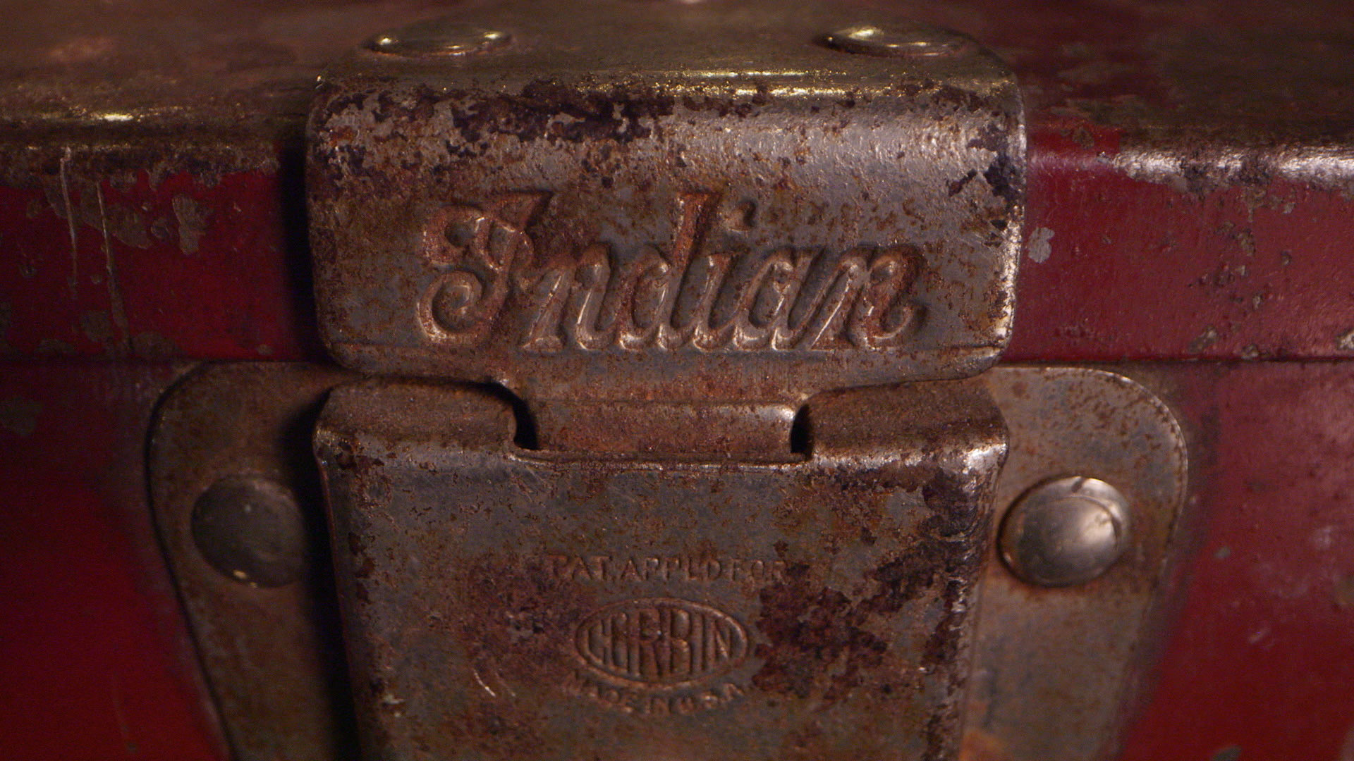 Seller gets more than asking for an Indian motorcycle toolbox | Pawn Stars