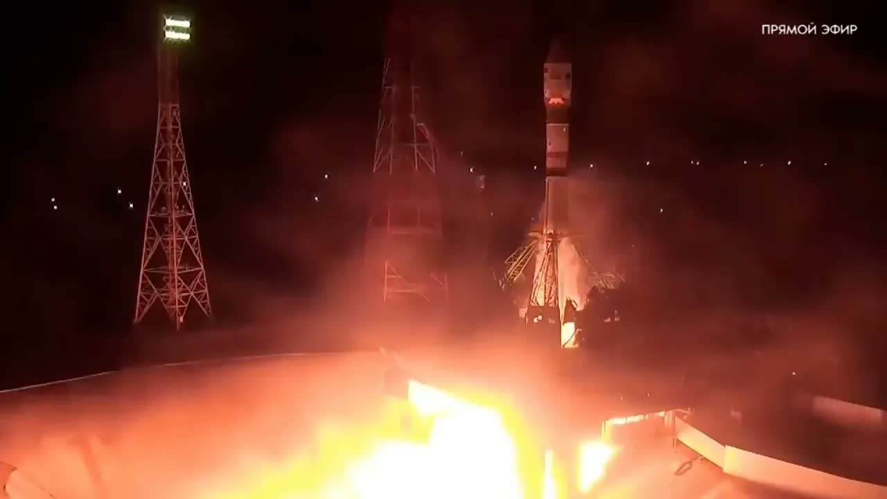 Blastoff! Soyuz rocket launches 75 mice and more on Earth orbit mission