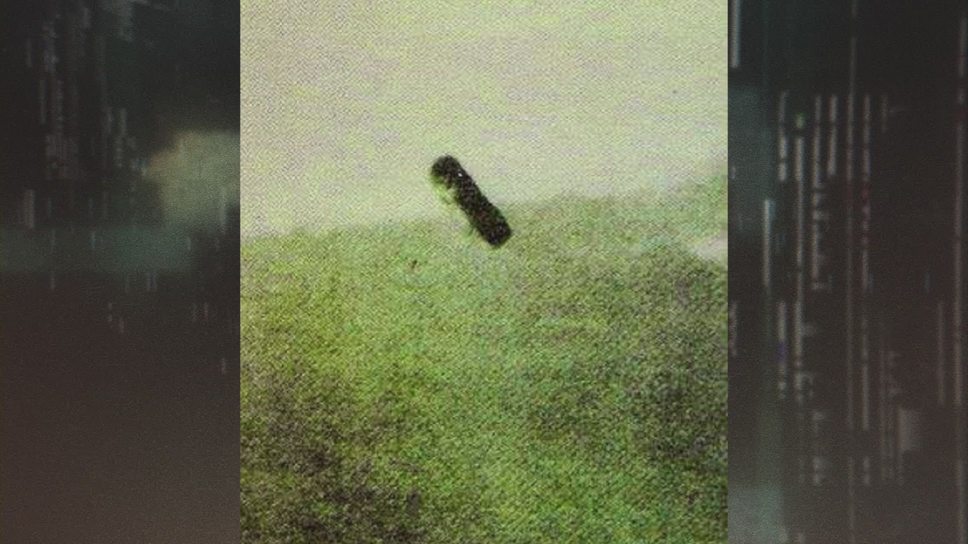 Strange cigar-shaped UFO shocks pilot | The proof is out there