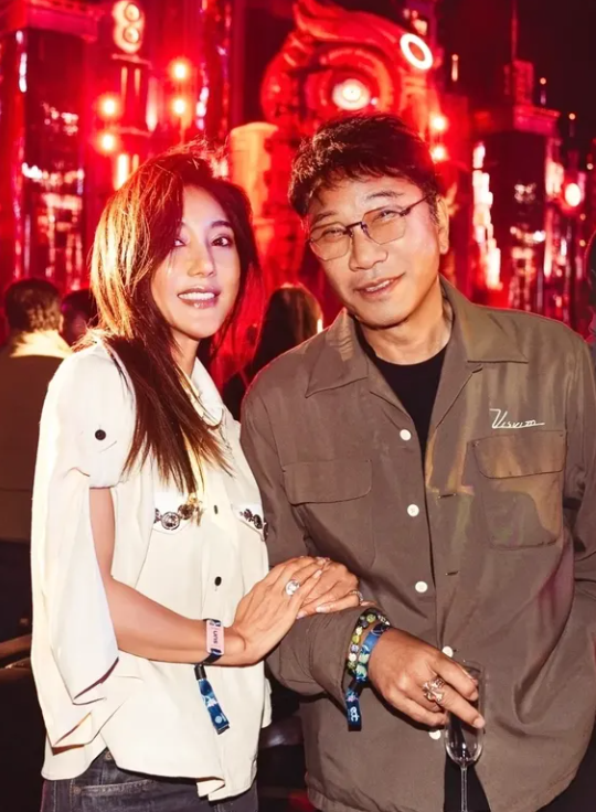 Bada gives back to fans of A2O, rookie groups produced by Lee Soo-man ...