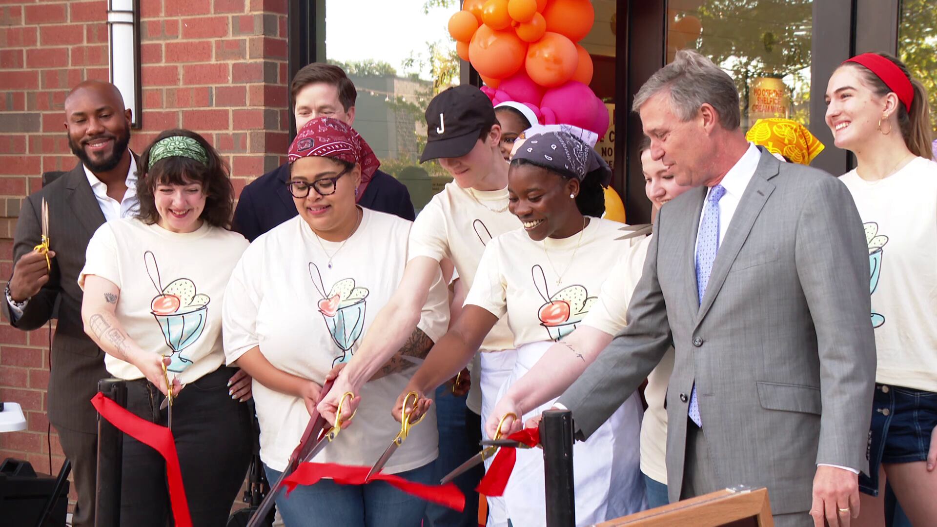 Jeni’s Splendid Ice Cream hosts grand opening event for new Columbia ...