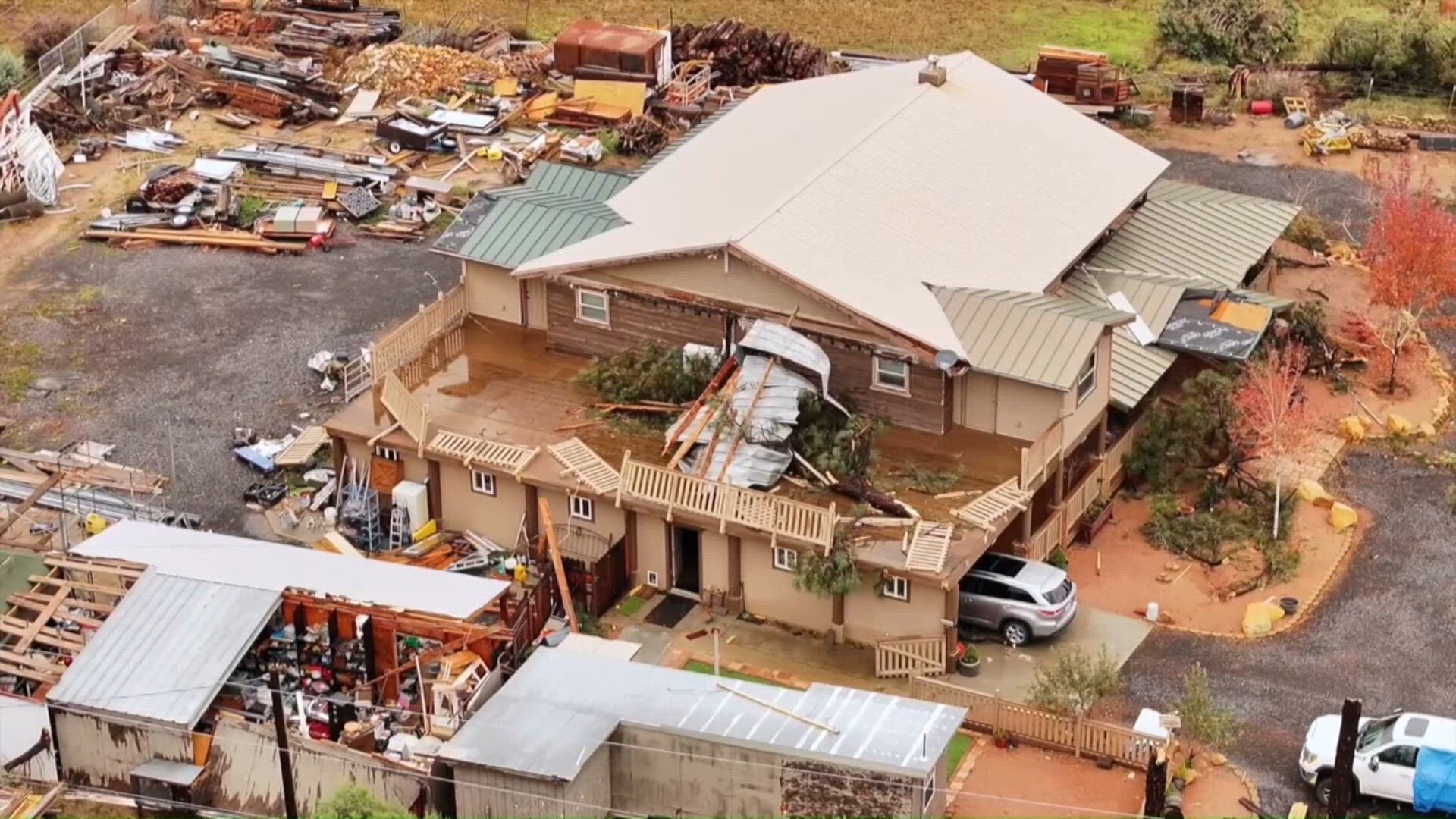 Rare October tornadoes tear through northern Arizona, damaging homes ...