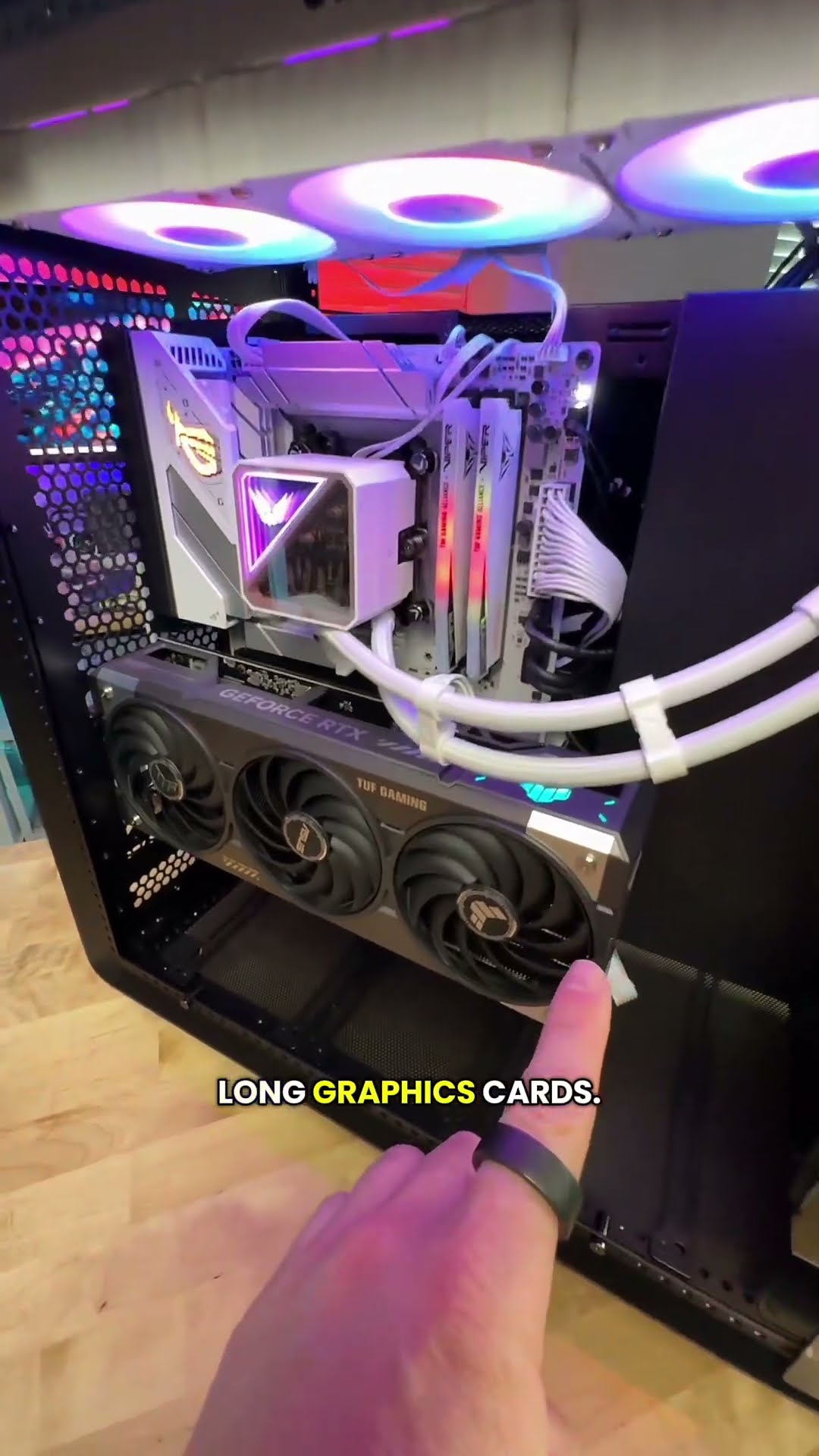 The Cooler Master MasterFrame 360 panorama PC case