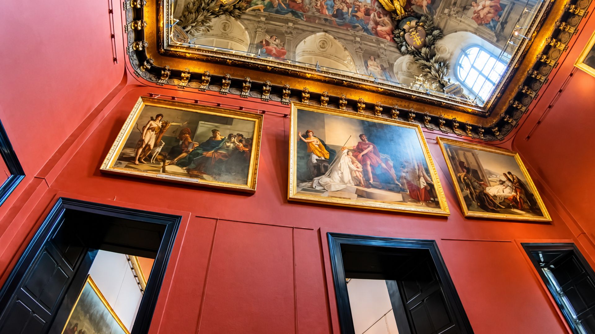 Inside Paris’s Louvre Museum beyond the famous Mona Lisa (4K)
