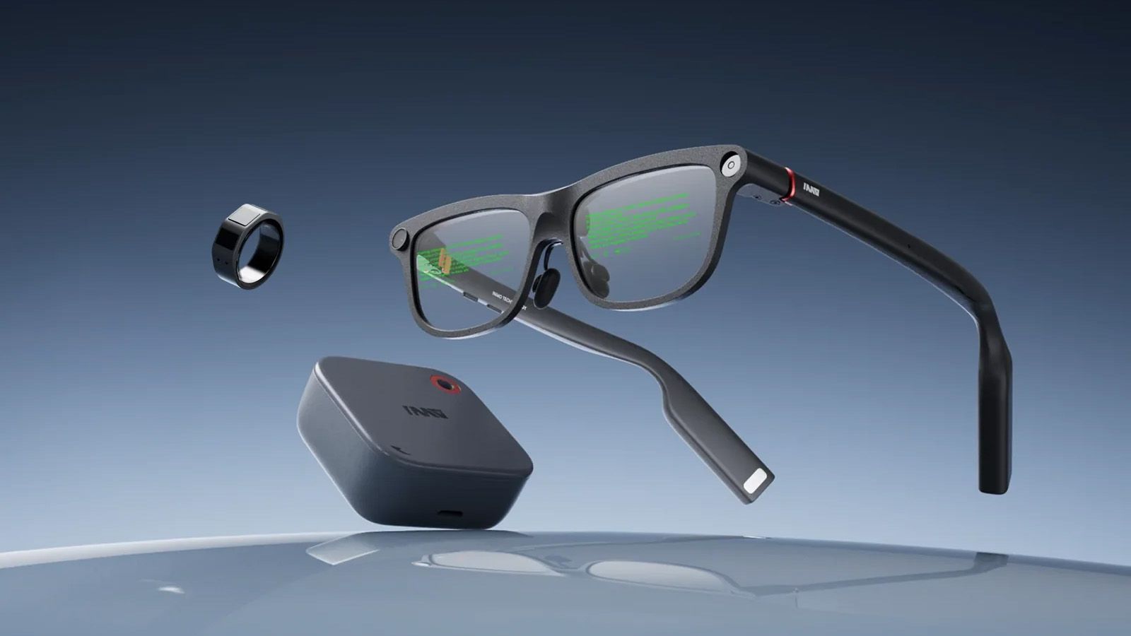 These new smart glasses with a display solve the camera issue in simple ...