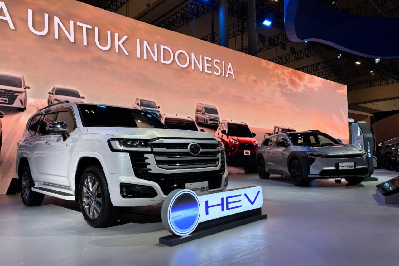 Subsidi mobil listrik di persimpangan EV murni dan hybrid