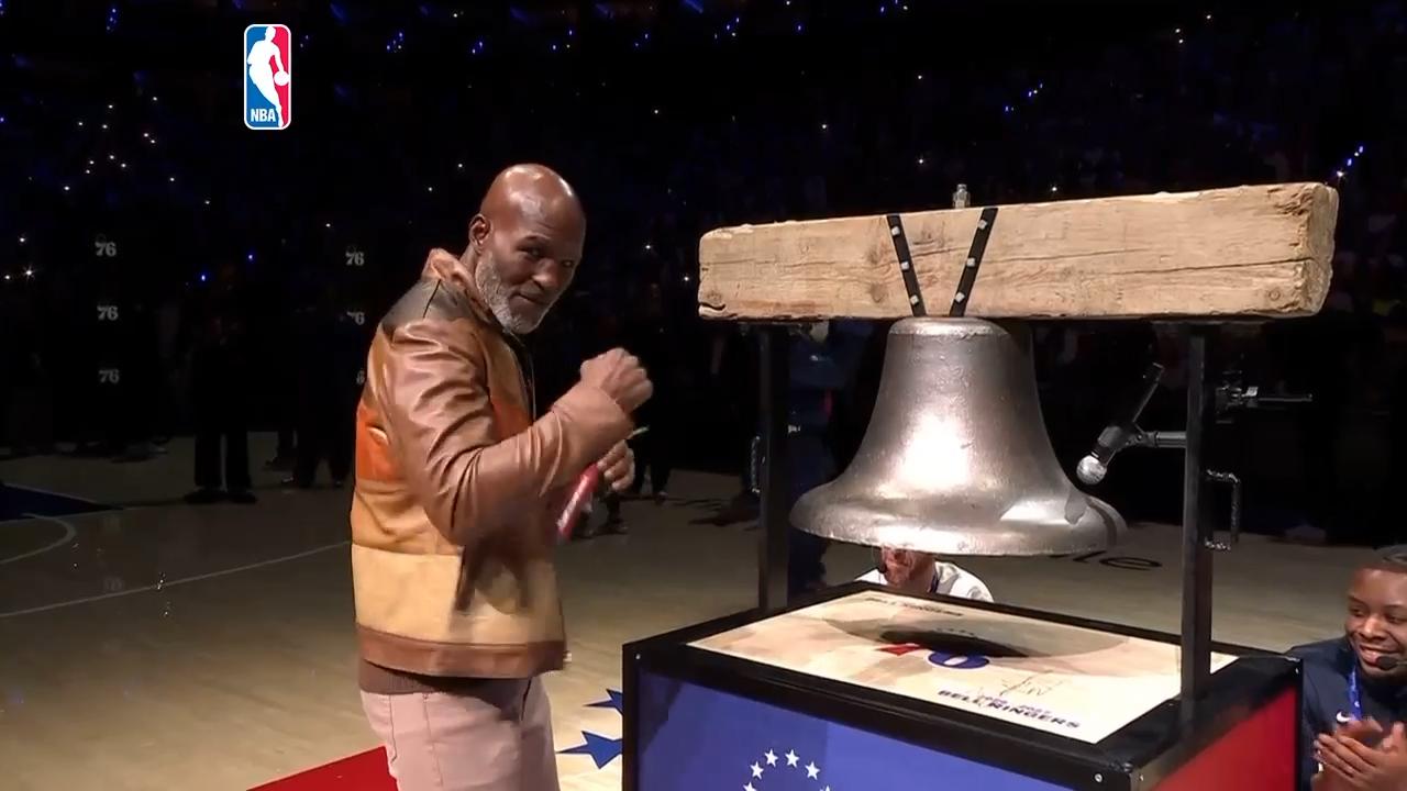Moment: Boxing champ Hopkins rings the bell in Philly