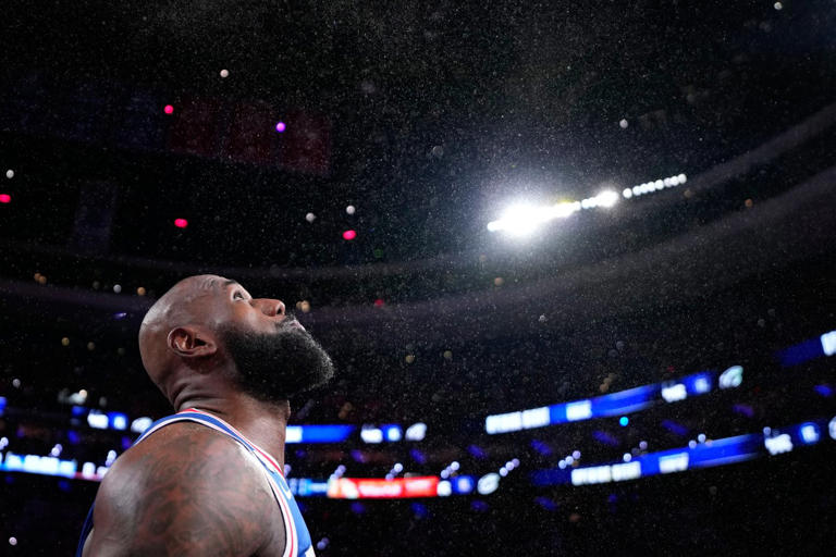 Trump blasts 76ers star LeBron James as 'disgrace' for not standing ...