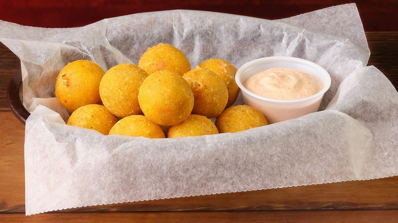 Crafty cook makes cheese dip inspired by Texas Roadhouse's rattlesnake ...