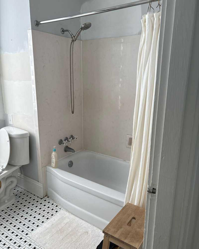 They wanted a tiny bathroom to look vintage (and nailed it!)