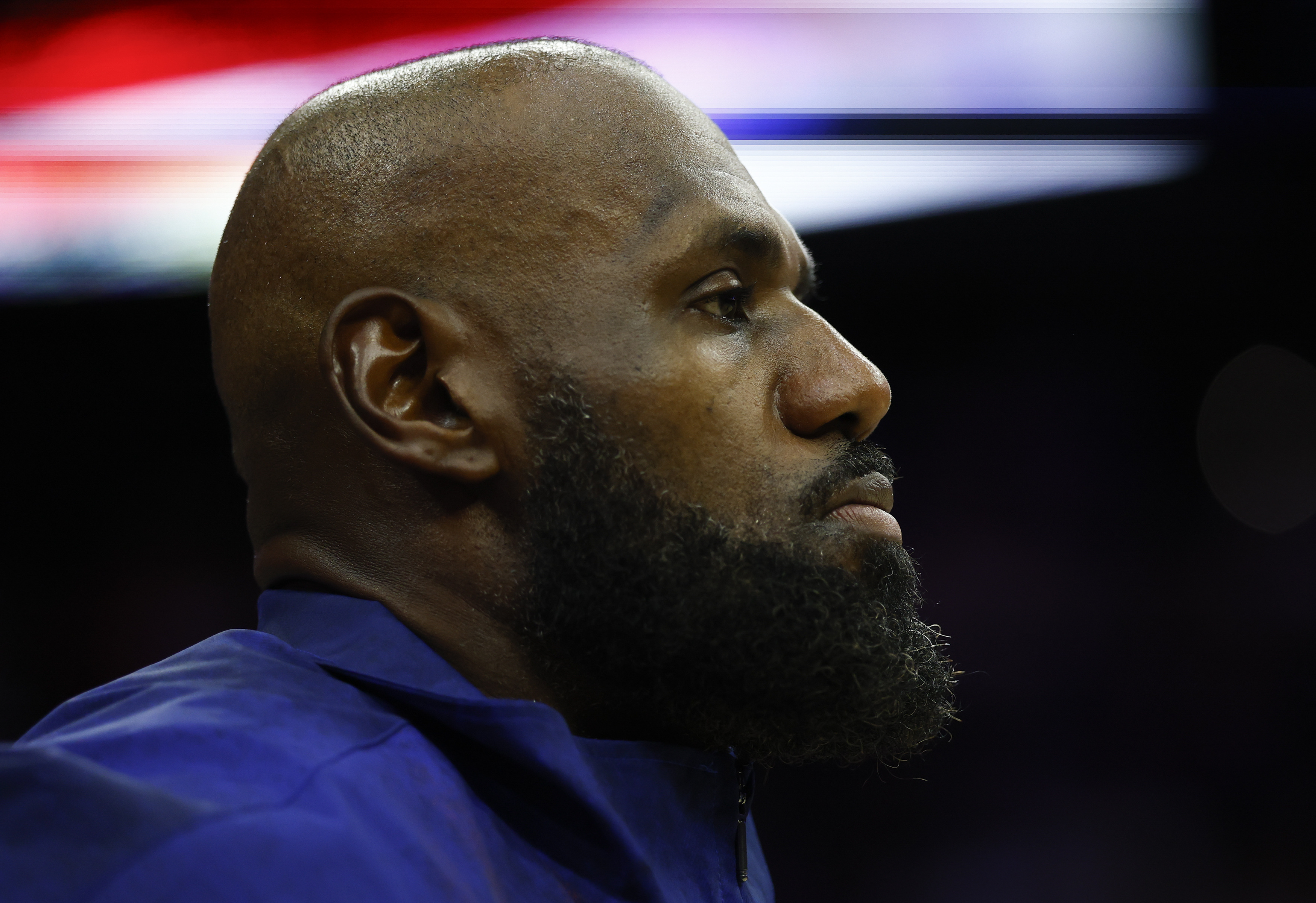 Sixers down big after sloppy start; Trump demands apology from LeBron ...
