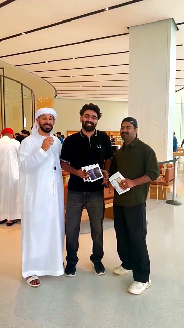 Two Dubai residents pick up 42 devices worth Dh600,000