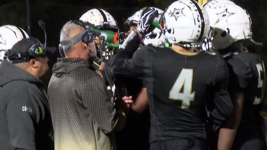 Davies holds off Ponaganset, 20-12