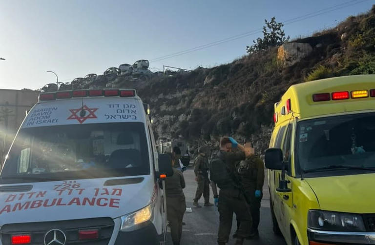 Five wounded in shooting attack near Hebron, IDF launches manhunt for ...