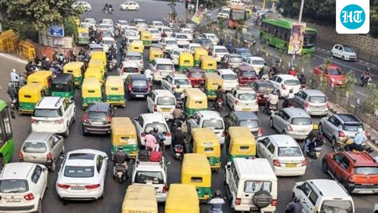 Entry restrictions, WhatsApp group: Delhi traffic police plans to curb ...